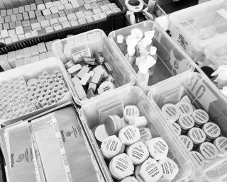 Vše v jednom...😆 výrobce, skladník, grafik, tiskař, balič, prodavač...= já, Andrea, mySoap😉 nic velkého, vyráběno s...